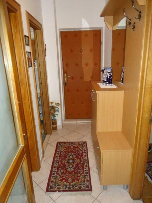 Apartman Roza โอมิช ภายนอก รูปภาพ